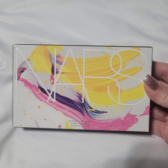 BNIB Blame It On NARS Palette - Picture 1 of 5